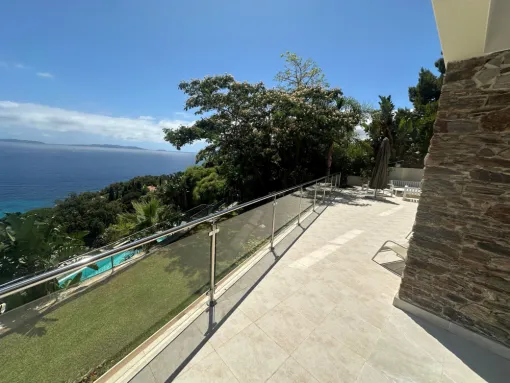 Location saisonnière villa avec belle vue au Lavandou , Lavandou, LB Conciergerie