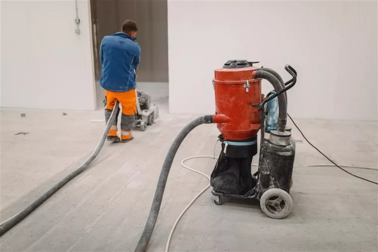 Faire appel à des professionnels pour effectuer le ménage de fin de chantier d'une villa au Lavandou, Lavandou, LB Conciergerie